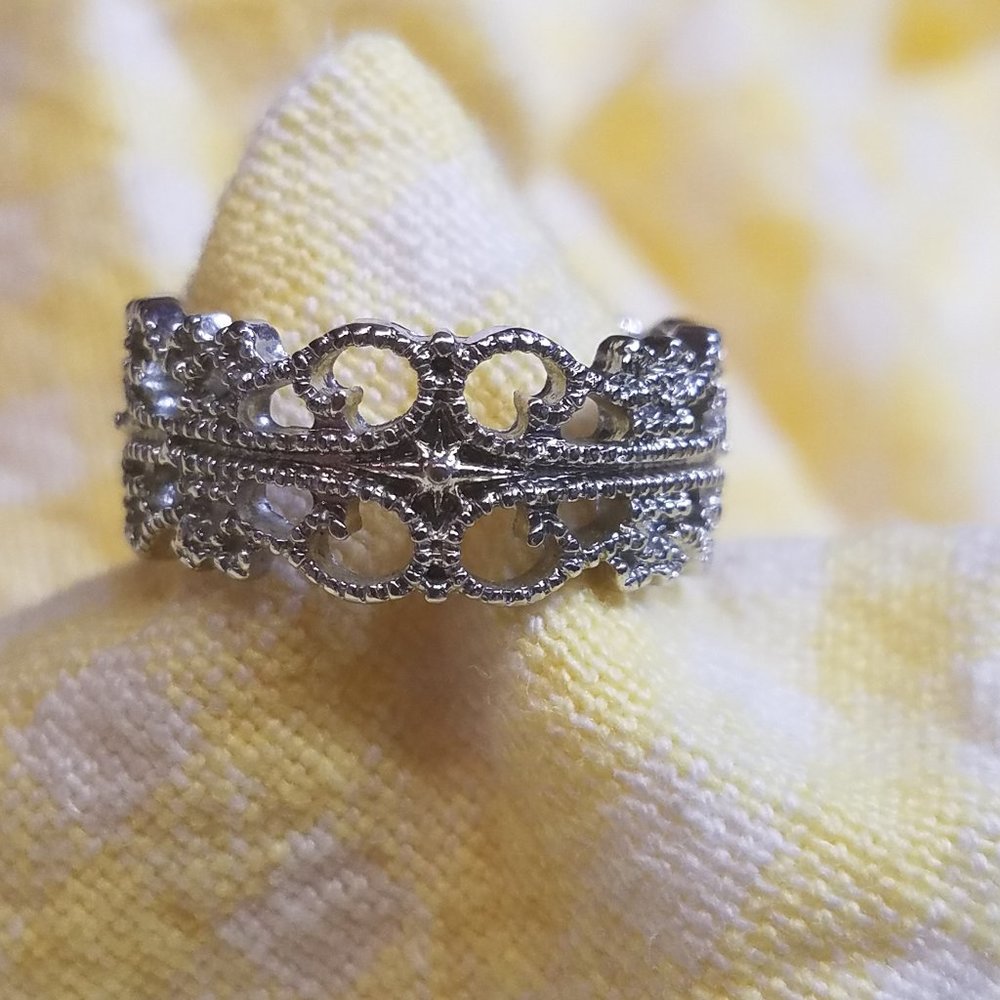 Cute ring